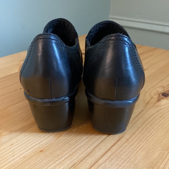 Clarks Partridge Woman’s Slip on Shoe - Picture 4 of 10